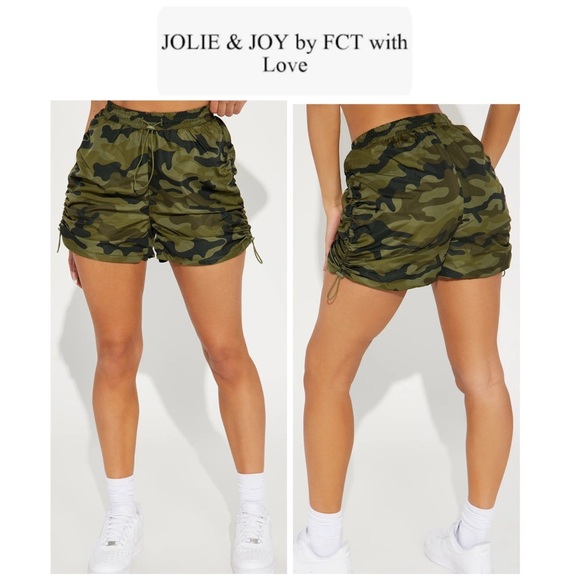 🆕Jolie & Joy Women's Ruched Camouflage Olive Combo Shorts S🆕 - Picture 1 of 12
